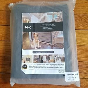 NWT - Pet/Baby Gate 30'' X 39'', 8 Hooks
